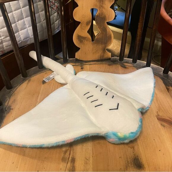 Aurora Blue Stingray Plush Toy - Picture 4 of 4